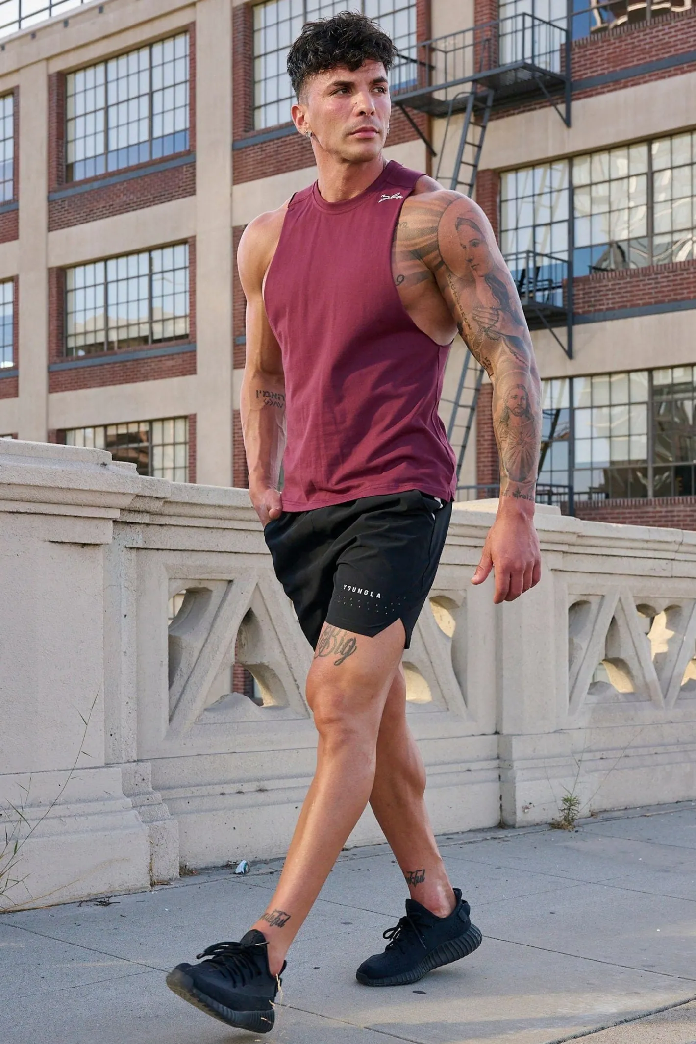 Youngla 338 Offset Delt Tanks<Men Tanks