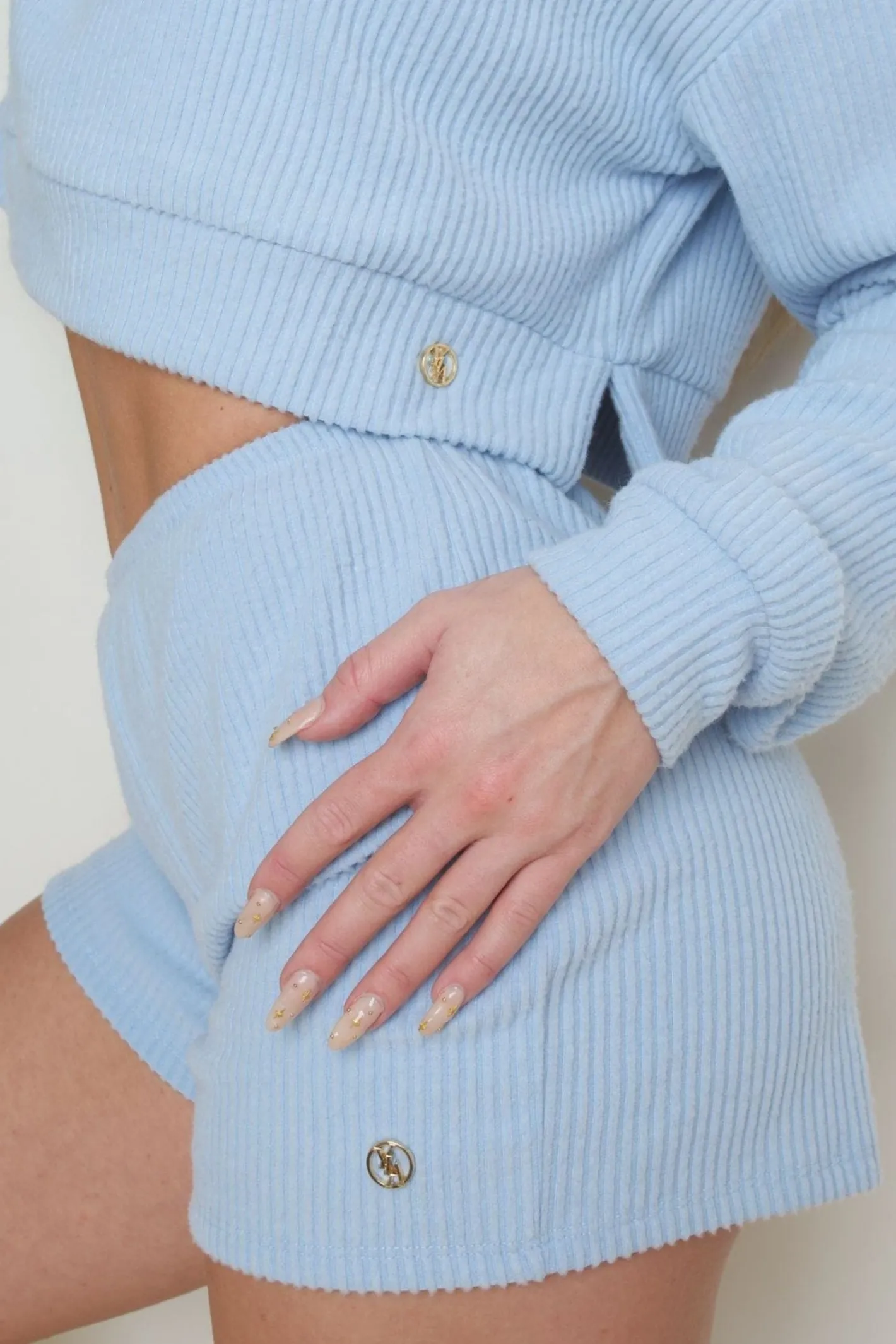 Youngla W545 Ava Crop Hoodie<Women Outerwear