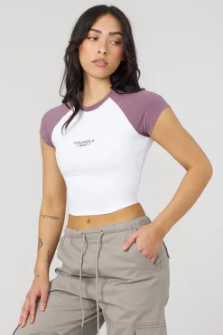 Youngla W441 Raglan Baby Tee<Women Tops