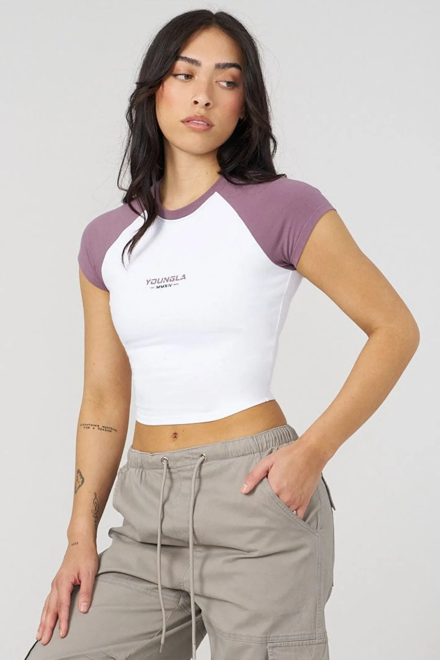 Youngla W441 Raglan Baby Tee<Women Tops