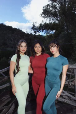 Youngla W446 Seamless Curve Compression Tee<Women Tops