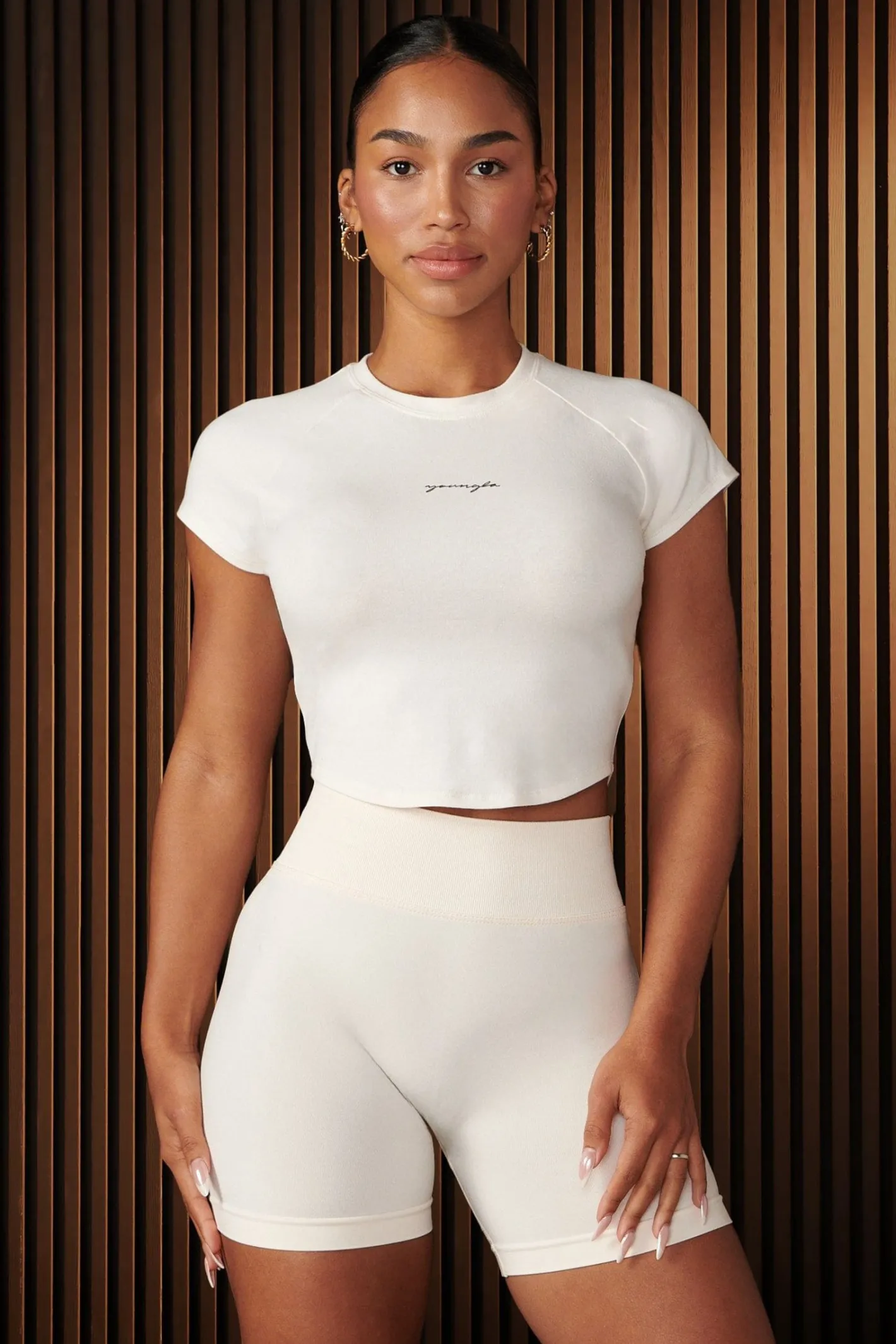 Youngla W433-Curve Baby Tee<Women Tops