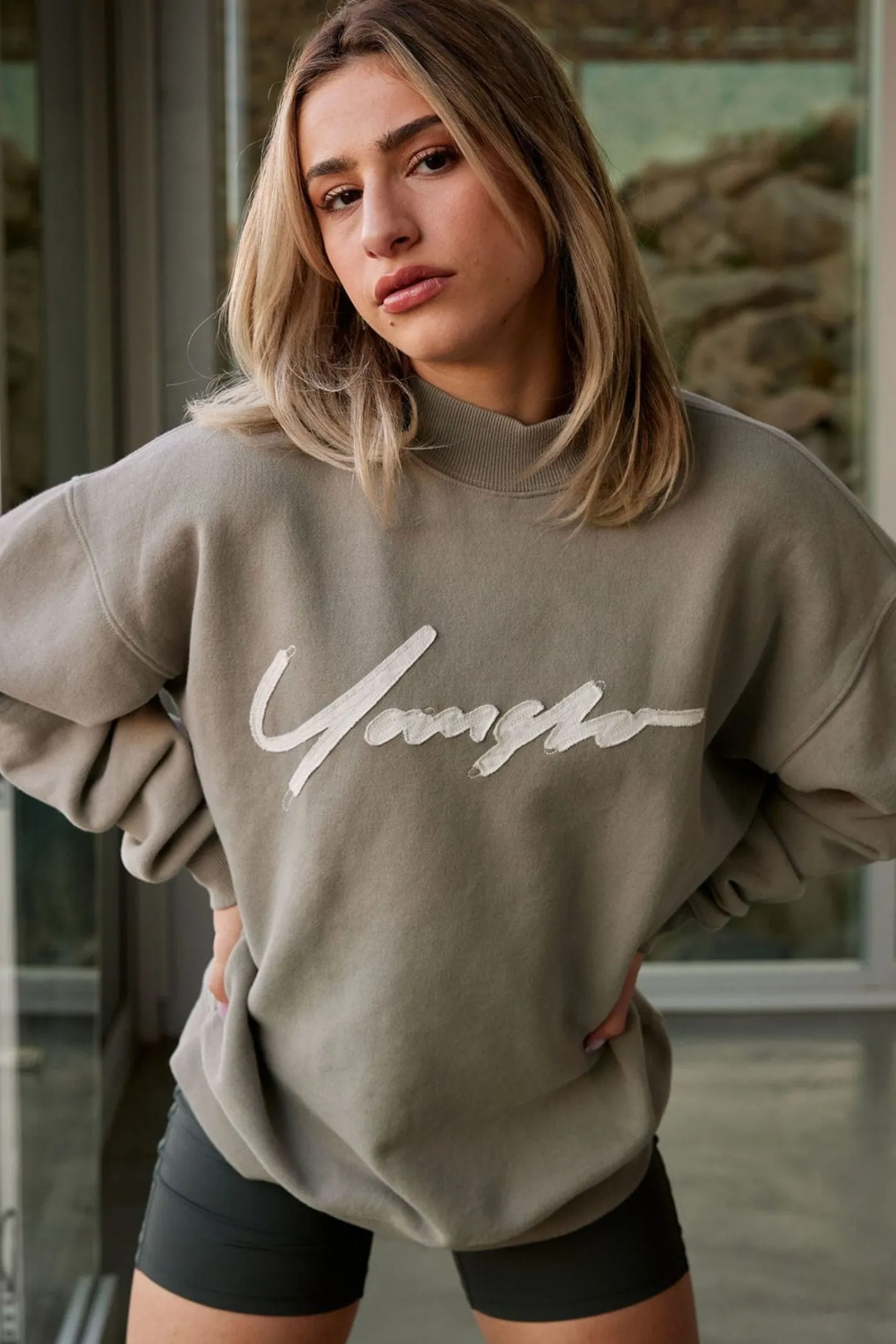 Youngla W521-Urban Crewneck<Women Outerwear