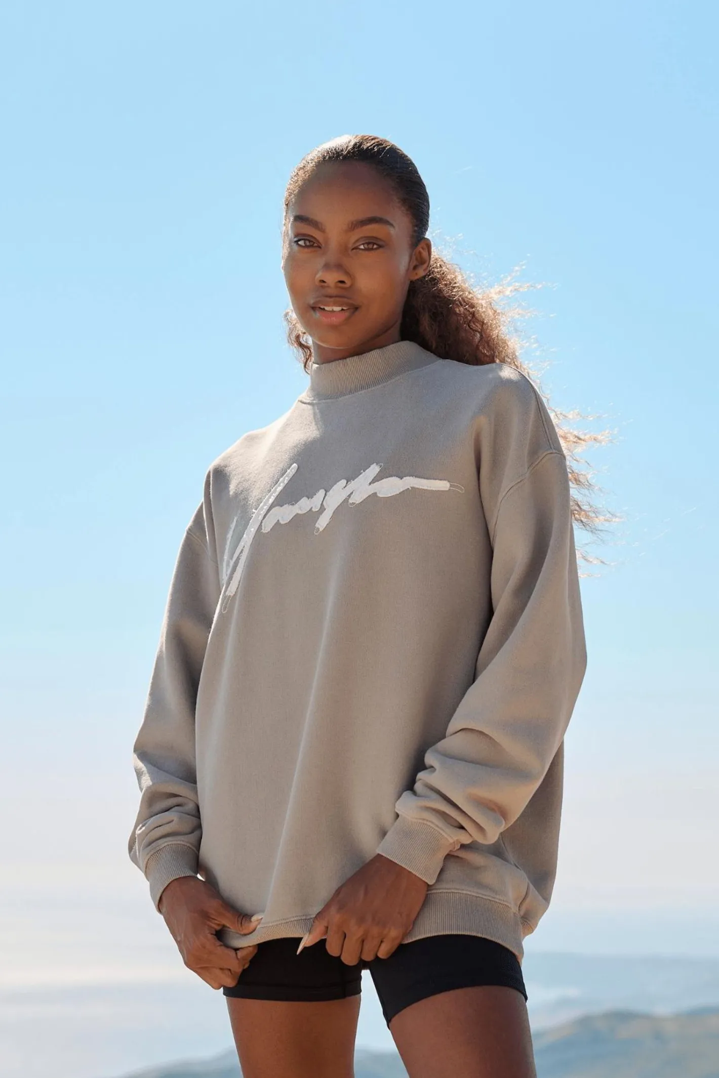Youngla W521-Urban Crewneck<Women Outerwear